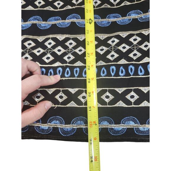 White House Black Market Knee Length Cocktail Dress Sz 6 Geometric Embroidered - Picture 3 of 10